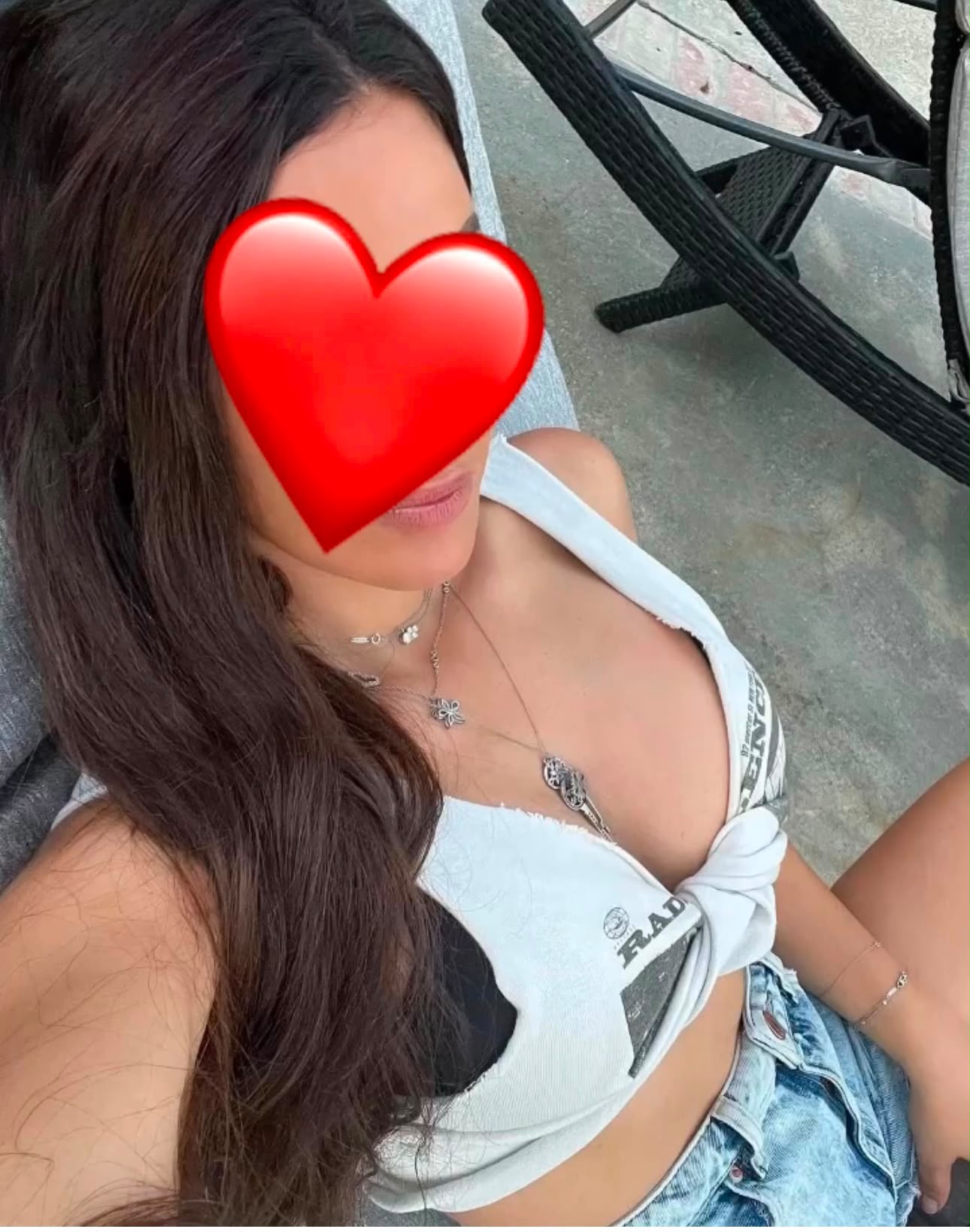 הוד השרון – בחורה ליברלית