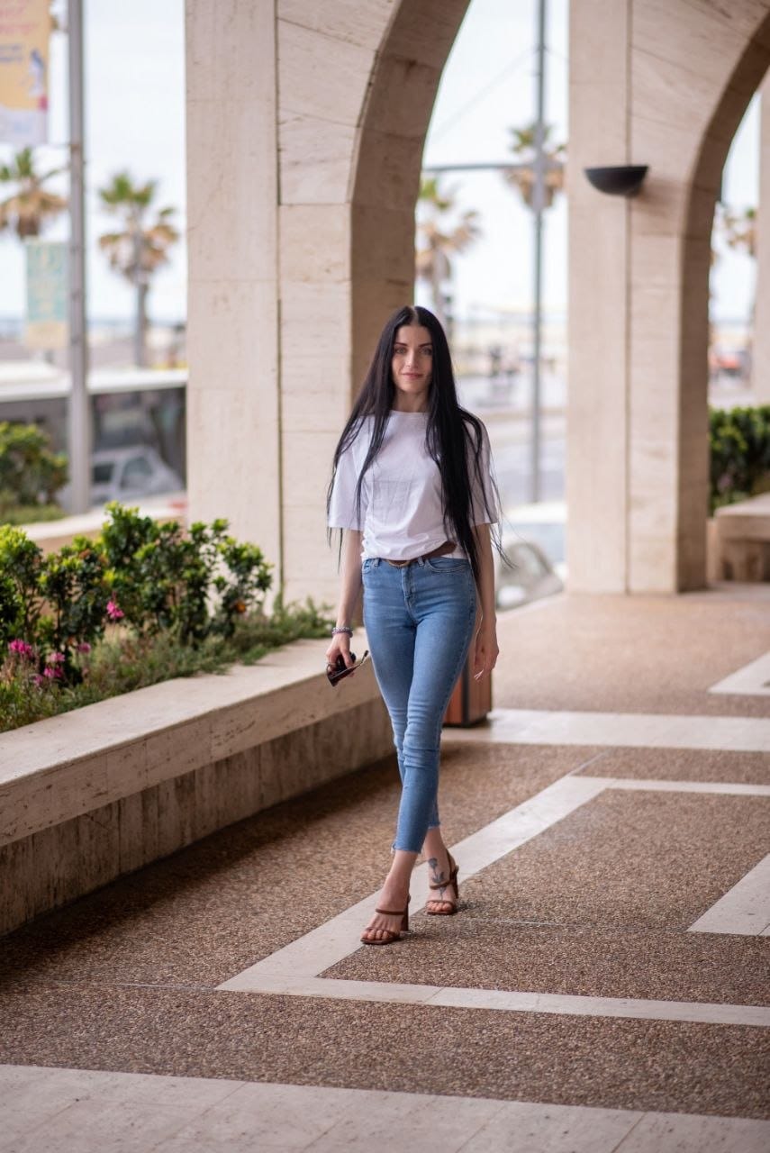 ליזה מסאזיסטית ממכרת בת 25 פצצה-תל אביב